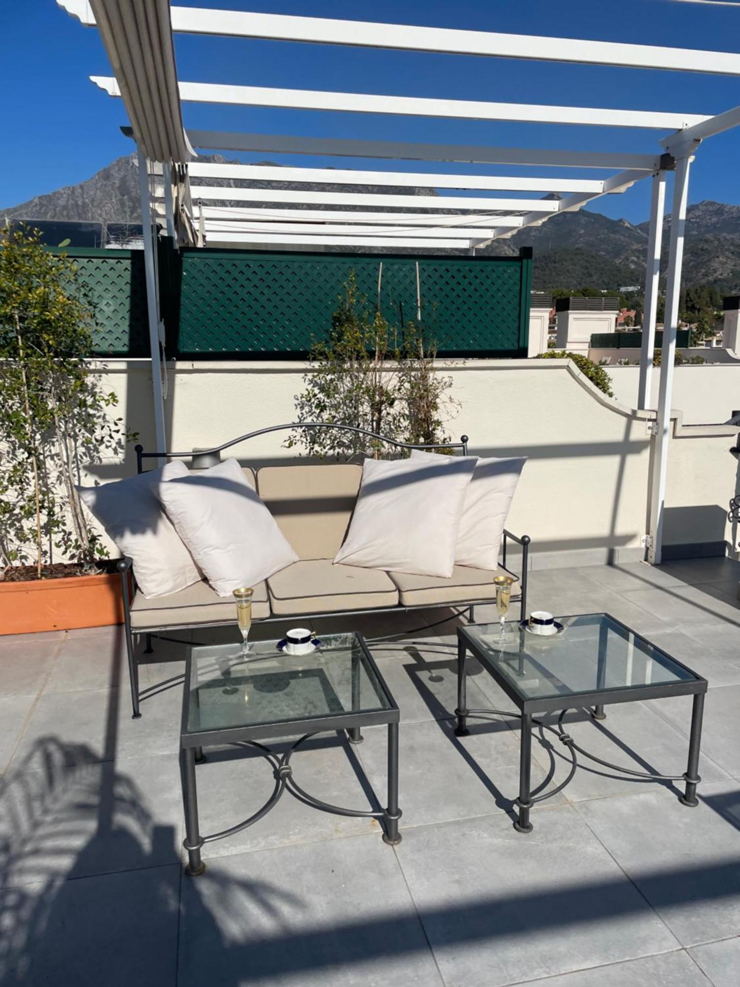 Guadalpin Penthouse Apartamento *
