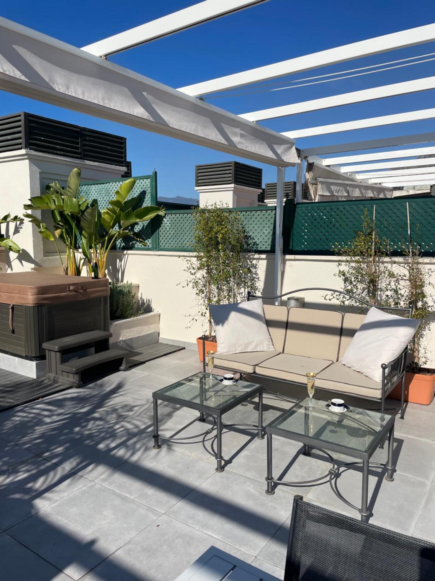 Guadalpin Penthouse Apartamento *